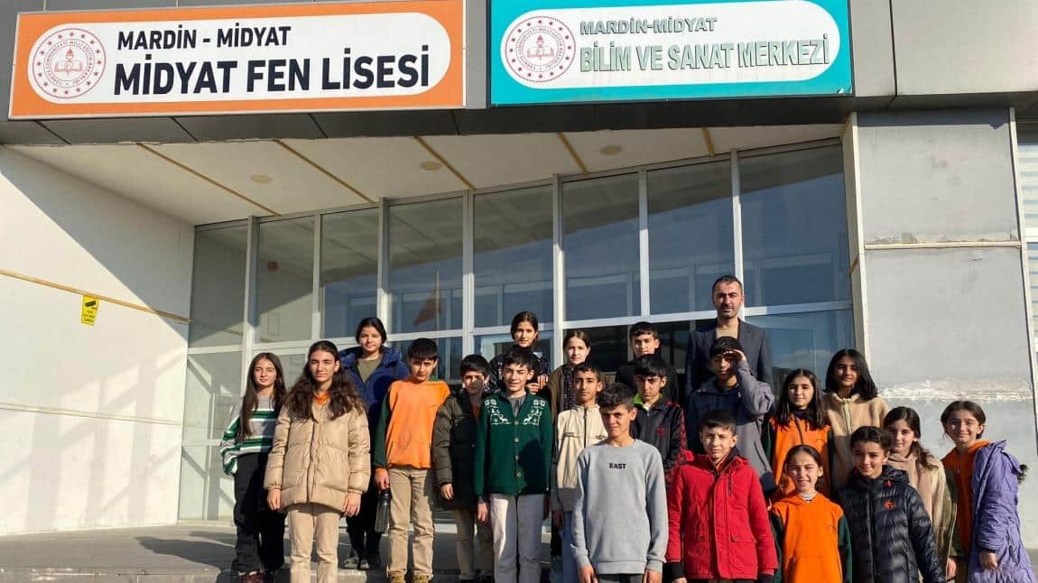 Deneme Sınavında Başarılı Olan Öğrencilerimize Gezi Düzenledik
